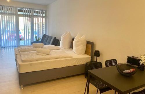 Dolbau Apartment | Klein und fein - Terrasse - Stellplatz - WIFI - Star Park