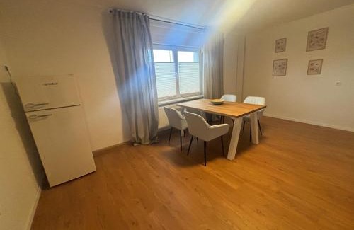 Cottbus Apartment | Kleines Haus in Cottbus-Wilmersdorf ca 80m2