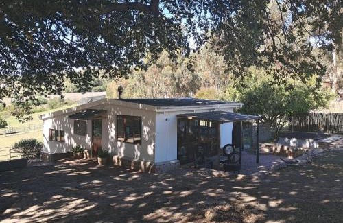 Caledon House | Kleinwatervalplaas Farm Stay Accomodation