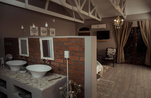 Bela-Bela House | Klip en Kristal Guest House