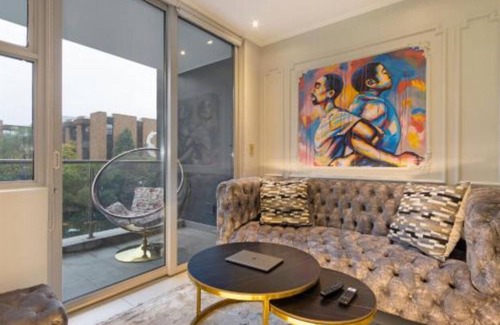 Greater Johannesburg Metropolitan Area Apartment | KMG Apartments at The Apex - Superior Apartment