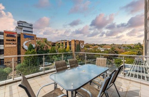 Greater Johannesburg Metropolitan Area Apartment | KMG Apartments at The Apex - Apartment with Balcony