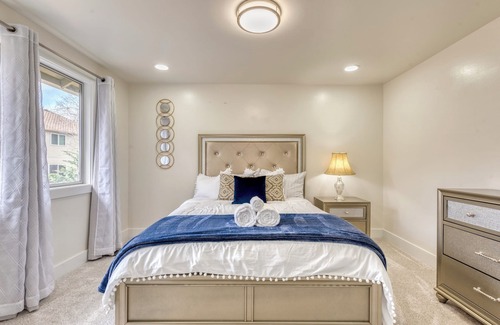 Covington House | KN1 GLITTER VILLA: RENOVATED MODERN STYLE