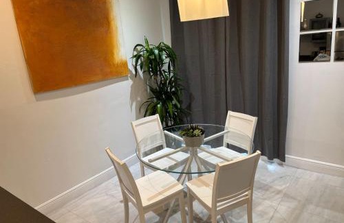 South Pointe Apartment | Knickerbocker 102