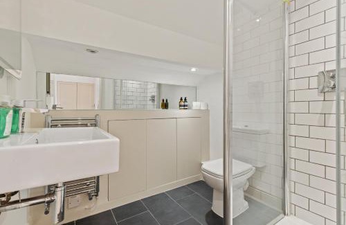 Brompton & Hans Town Apartment | Knightsbridge Residences by Heavenly Stays