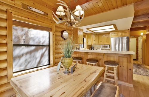 Patton Cabin | Knotty and Nice Big Bear- Hot Tub- Lakeside Log Cabin