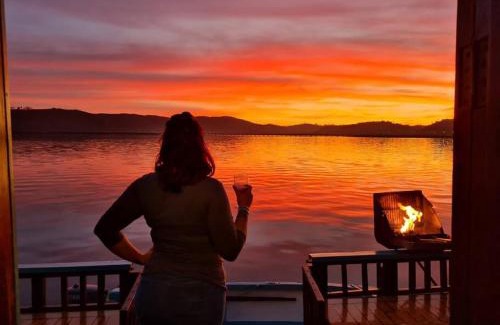 Knysna Boat Rental | Knysna Houseboat Myrtle