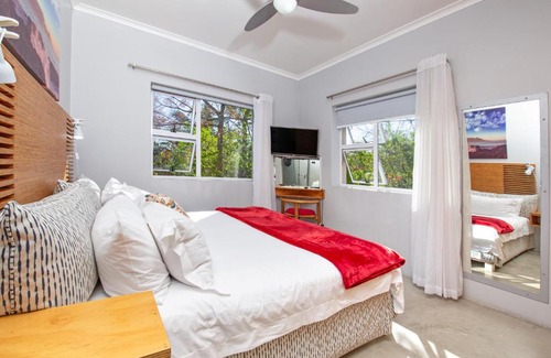 Knysna Central Apartment | Knysna Pocket Breaks Unit 6