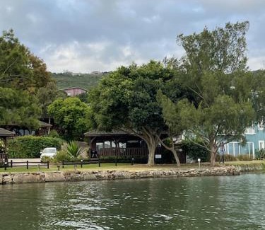 Knysna Ski Chalet | Knysna River Club Getaways - Luxury waterfront chalets