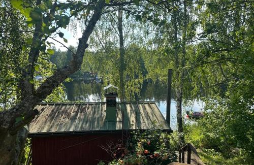 Oravi House | Kodikas rantatalo Oravin kanavan varrella