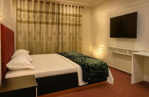 Dal Lake House | Koh E Nosh