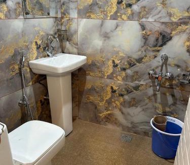 Dal Lake House | Koh E Nosh