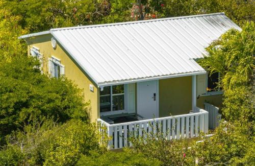 Venetian Road Settlement House | Kokomo Classic 2 Bedroom Couples Cottage