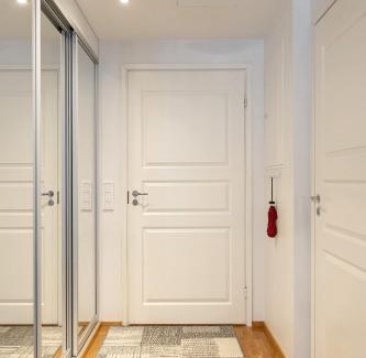 Lahti Apartment | Kokonainen huoneisto 73m2 keskeisellä sijainnilla, ilmainen parkkipaikka