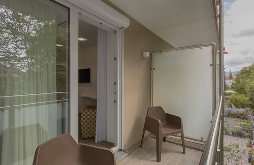 Emmendingen Apartment | Komfort Doppelzimmer mit Balkon, 20qm, max. 2 Personen