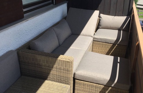 Weißachen Apartment | Komfort-Ferienwohnung bis 2 Personen. Wohn/Esszimmer, 1 Schlafzimmer, Südbalkon