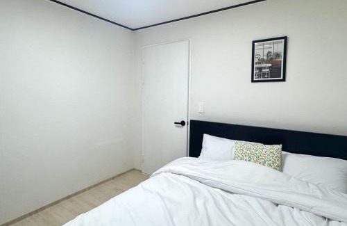 Gueui-dong Apartment | Konkuk Univ 2BR Cozy Apartment near Subway & Han-river