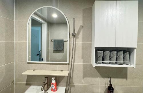 Gueui-dong Apartment | Konkuk Univ 2BR Cozy Apartment near Subway & Han-river