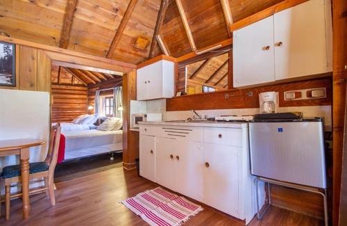 East Kootenay Cabin | Kootenay Park Lodge