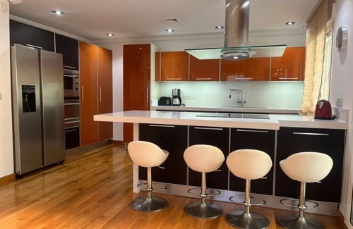 Hoya de los Patos Villa | Korean Village