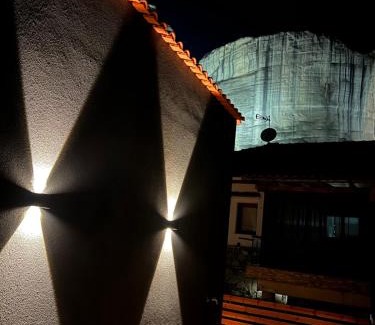 Kalambaka Villa | Korifes Meteora lithari 01