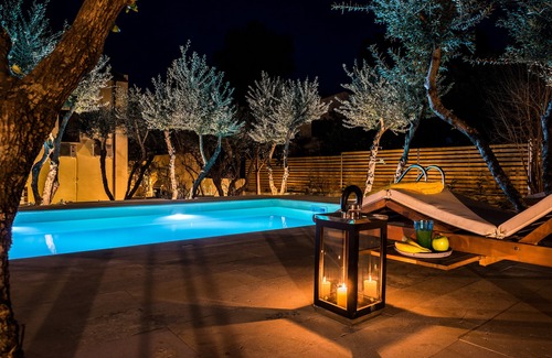Chania Town Villa | Koukounari luxury villa with pool. A timeless paradise close to town!