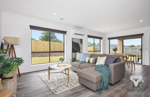 Pakenham Apartment | KozyGuru Pakenham Comfortable 4-Bedroom House