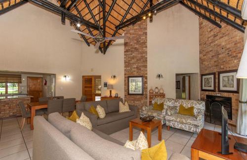 Hazyview Cabin | Kruger Park Lodge Unit No 252 with private pool