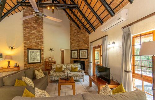 Hazyview Cabin | Kruger Park Lodge Unit No 252 with private pool