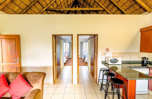 Malelane Hotel | Kruger View Chalets