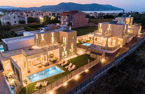 Asprouliani Villa | KS Omega Luxury Villa Heated Pool