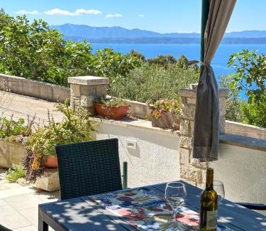 Tucepi House | Kuća za odmor Ana