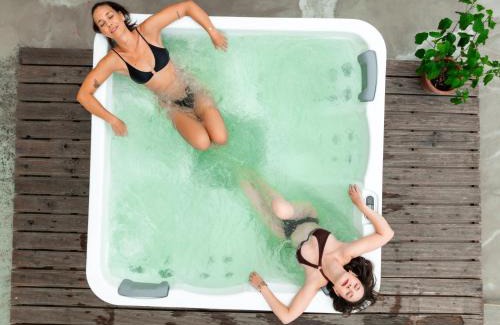 Velika Gorica House | Kuća za odmor Holiday Spa House Kostanjevec s bazenom,saunom i jacuzzijem,Zagreb