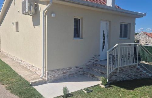 Trn House | Kuca za odmor Toma