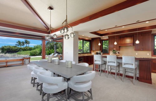 Kaupulehu House | Kulanakauhale 11 – Elegant & Modern | Onsite Staff & Daily Housekeeping