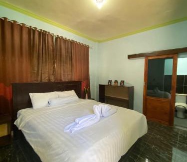 Hu'u House | Kurnia Family Homestay & Restaurant!