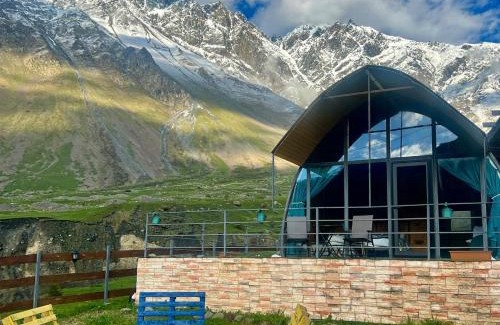 Stepantsminda Ski Chalet | Kuro Glamping