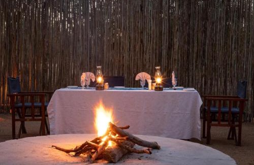 Thorny Bush Game Reserve Cabin | KwaMbili Game Lodge