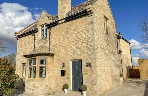 Stamford House | Kylemore Railway Cottage