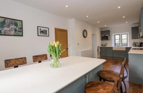 Stamford House | Kylemore Railway Cottage