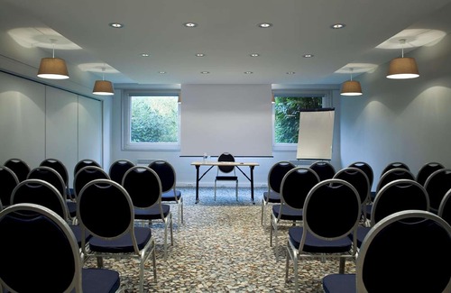 Cousinerie Hotel | Kyriad Lille Est - Villeneuve d'Ascq