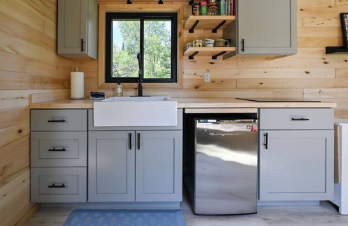 Shell Lake House | Långhus at Midgard Farms w/Hot Tub!