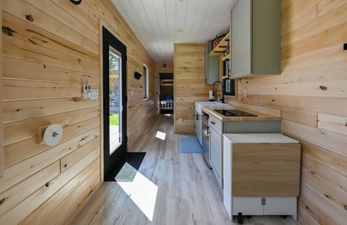 Shell Lake House | Långhus at Midgard Farms w/Hot Tub!