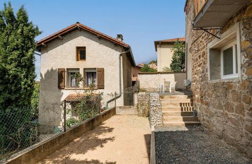 Saint-Just-Saint-Rambert Apartment | Léna 2 chambres Jardin- climatisation Netflix