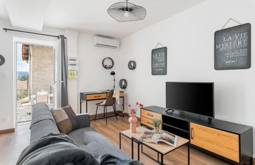 Saint-Just-Saint-Rambert Apartment | Léna 2 chambres Jardin- climatisation Netflix