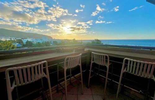 Sainte-Clotilde Centre Apartment | L'échappée Bleue, T3 vue mer, proche de l'aéroport
