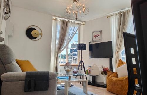 Villedieu-les-Poeles Apartment | L'Écrin Appart