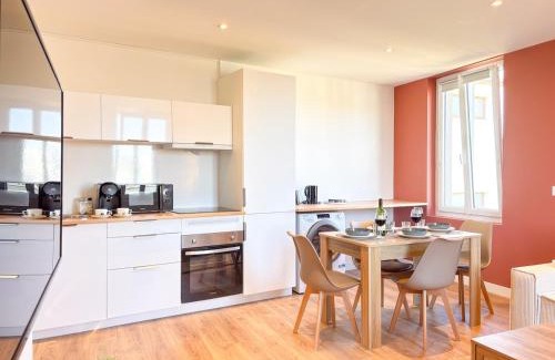 Saint-Brieuc Apartment | L'Étoilé - Parking Gratuit, Confort & Design Chic