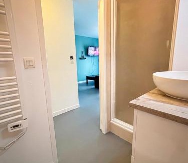 Aytre Apartment | L'Acacia