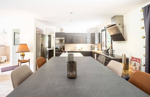 Plateau de Haye House | L'Alérion - Two Bedroom House, Sleeps 6